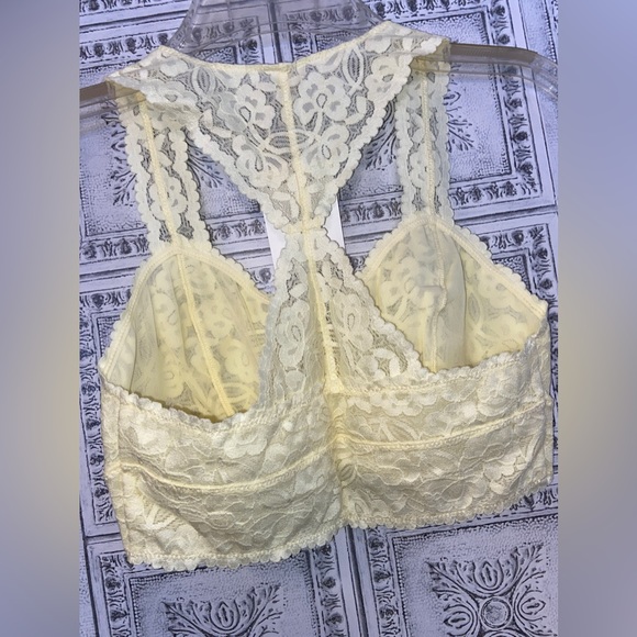 NWT FreePeople Sz-S Lace Soft Yellow Light BraletteVery Soft and Sooo Pretty 🌼💛 - Picture 3 of 16